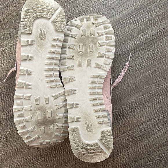 New Balance Sneakers - Picture 4 of 6